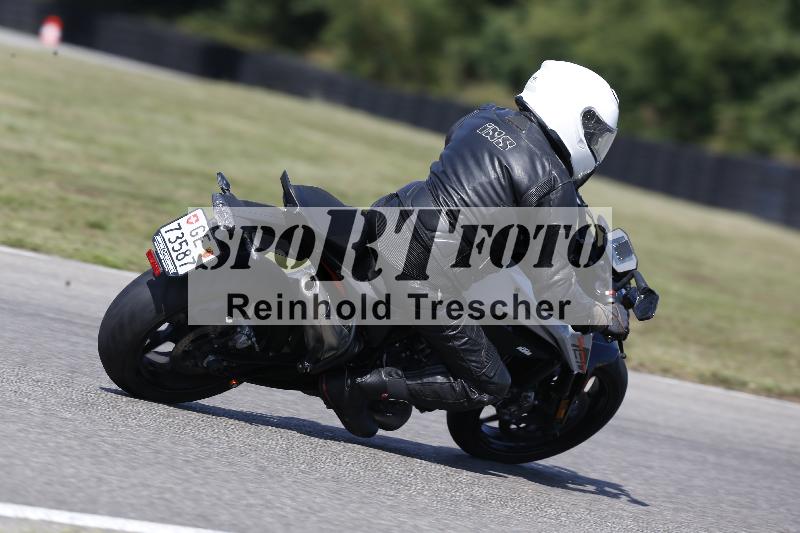 Archiv-2025/49 26.08.2025 Cornu Master School ADR/gruen-vert/70